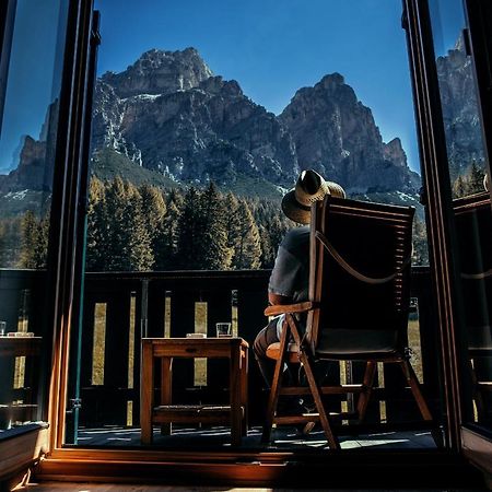 Hotel Ciasa Salares San Cassiano  Exteriör bild
