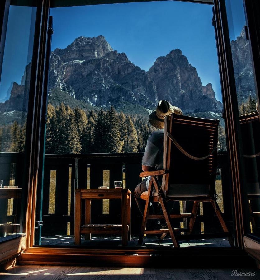 Hotel Ciasa Salares San Cassiano  Exteriör bild